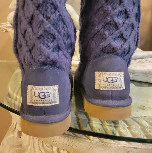 Ugg Lattice Tall Cardi Boot in Navy Blue. Size 7.  UGG S/N 3066.  # 346 - Picture 5 of 14